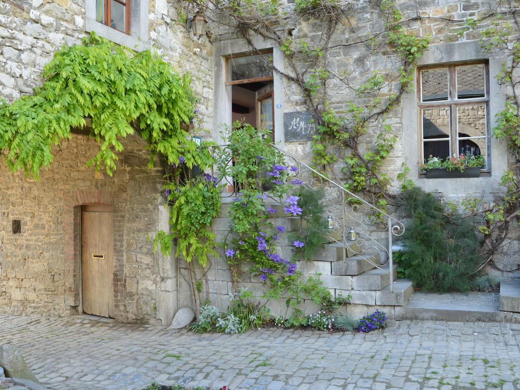 Enchanting Cottage With Terrace Garden Hamoir Kültér fotó